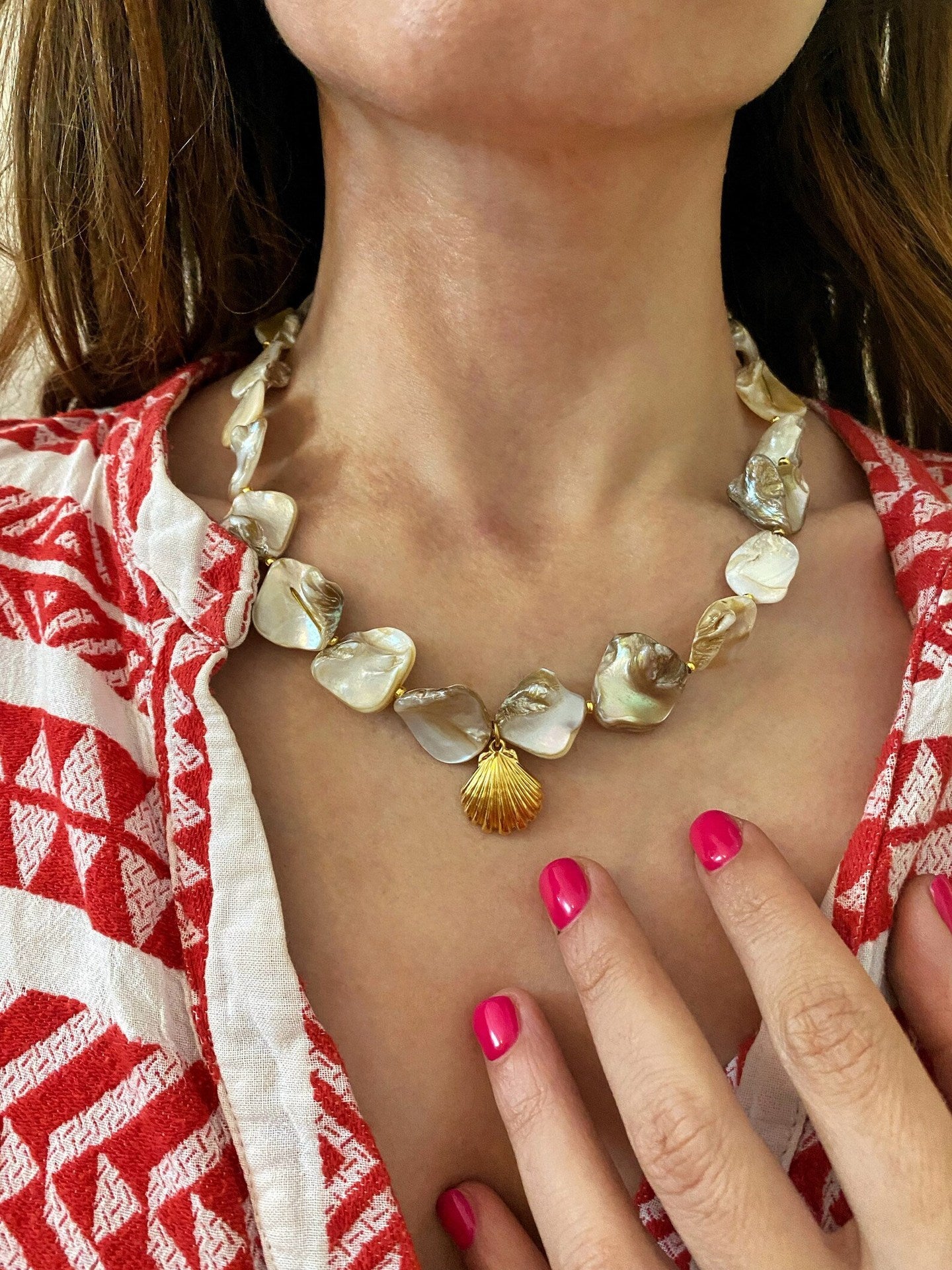 Irregular Shell Necklace