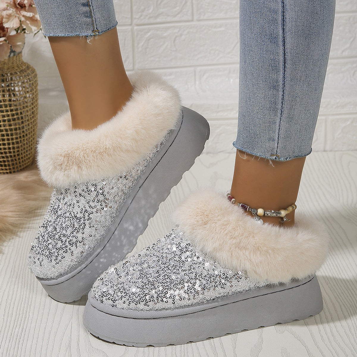 Fashion Sequined Thick-soled Plush Slippers