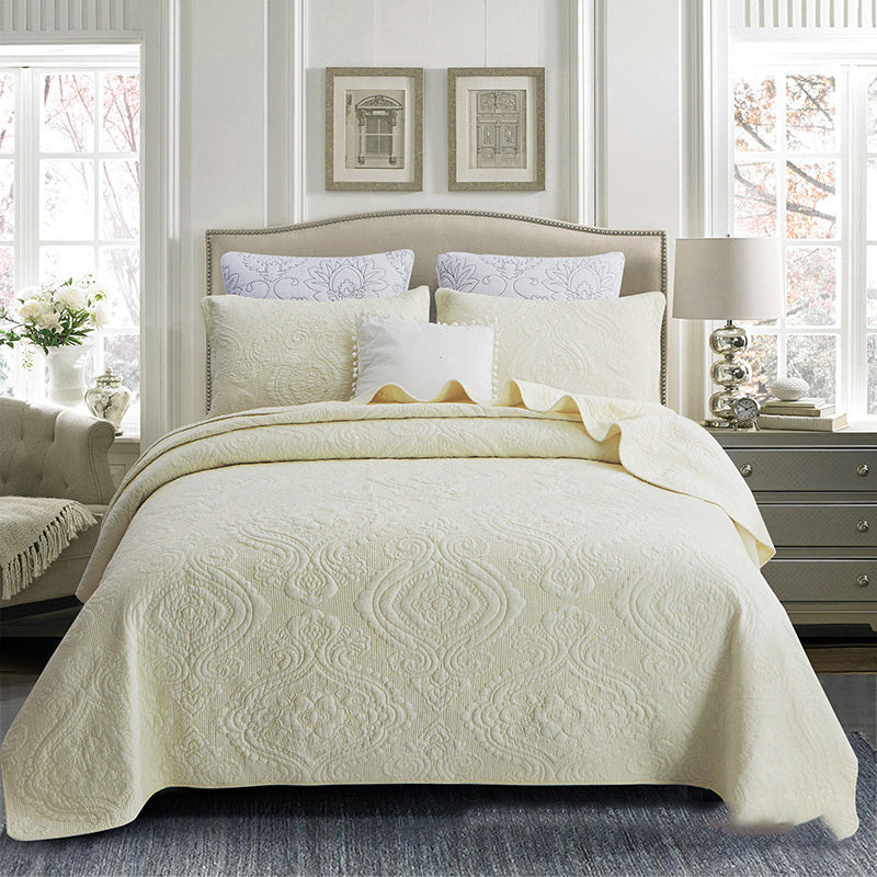 Three-piece bed set