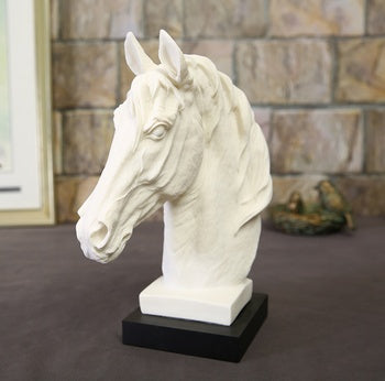 Resin horse head decoration