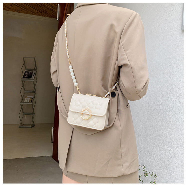 Diamond Chain Shoulder Bag