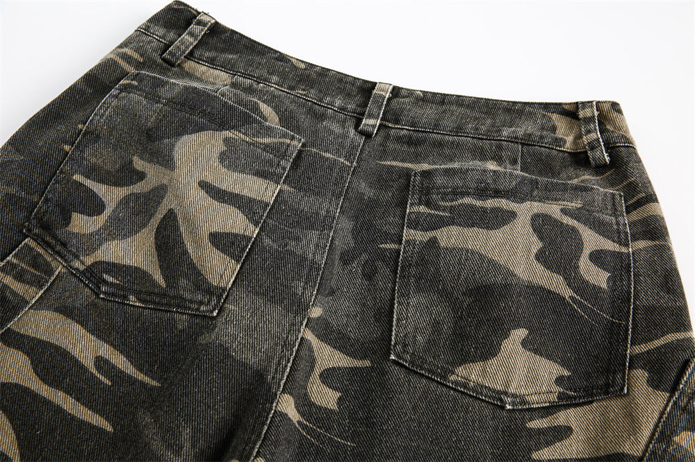 Camouflage Multi-pocket Cropped Shorts