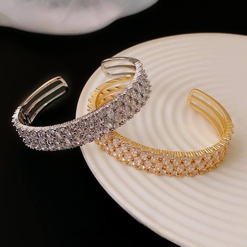 Zircon Open-ended Bracelet