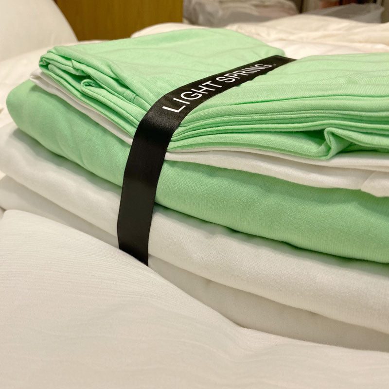 Fashionable Color Bed Sheet set