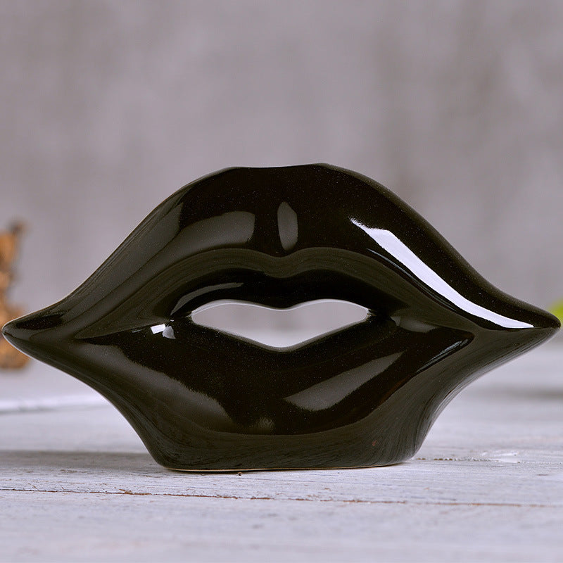 Lip ceramic vase