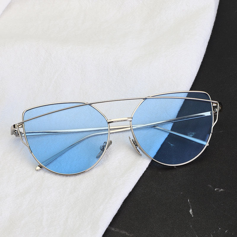 Metal frame cat eye sunglasses