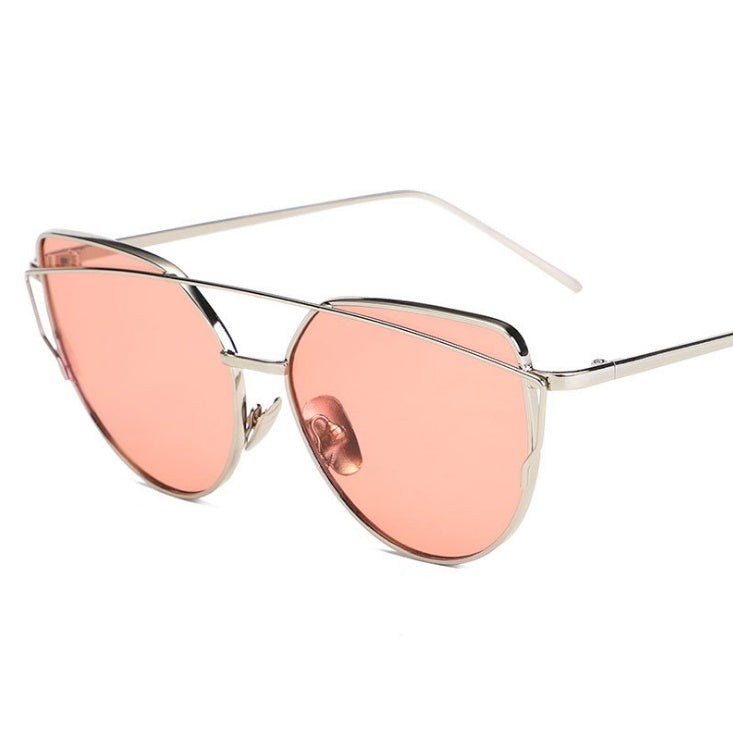 Metal frame cat eye sunglasses