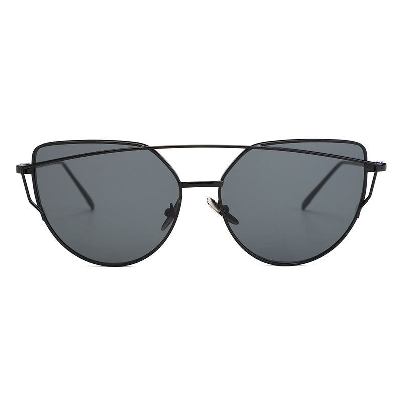 Metal frame cat eye sunglasses