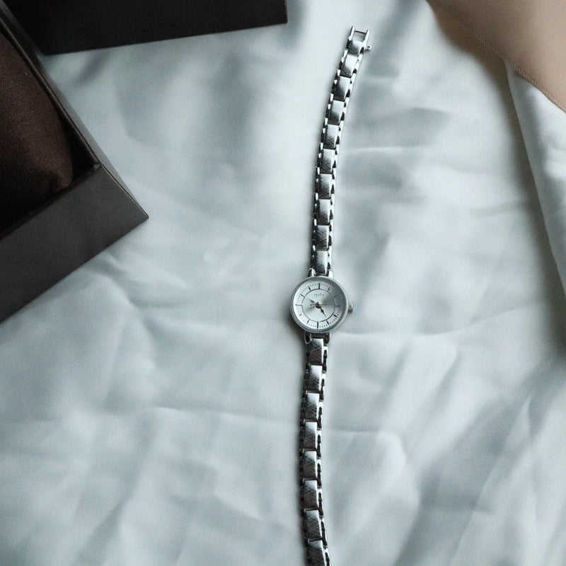 Exquisite Thin Chain Quartz Watch