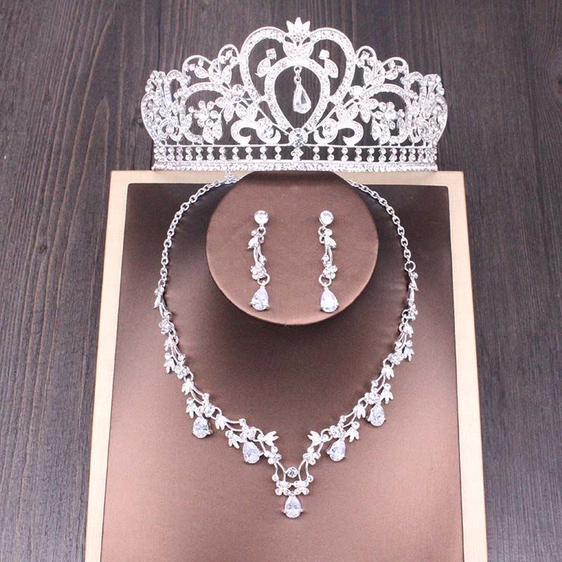 Rhinestone Crown Necklace Set