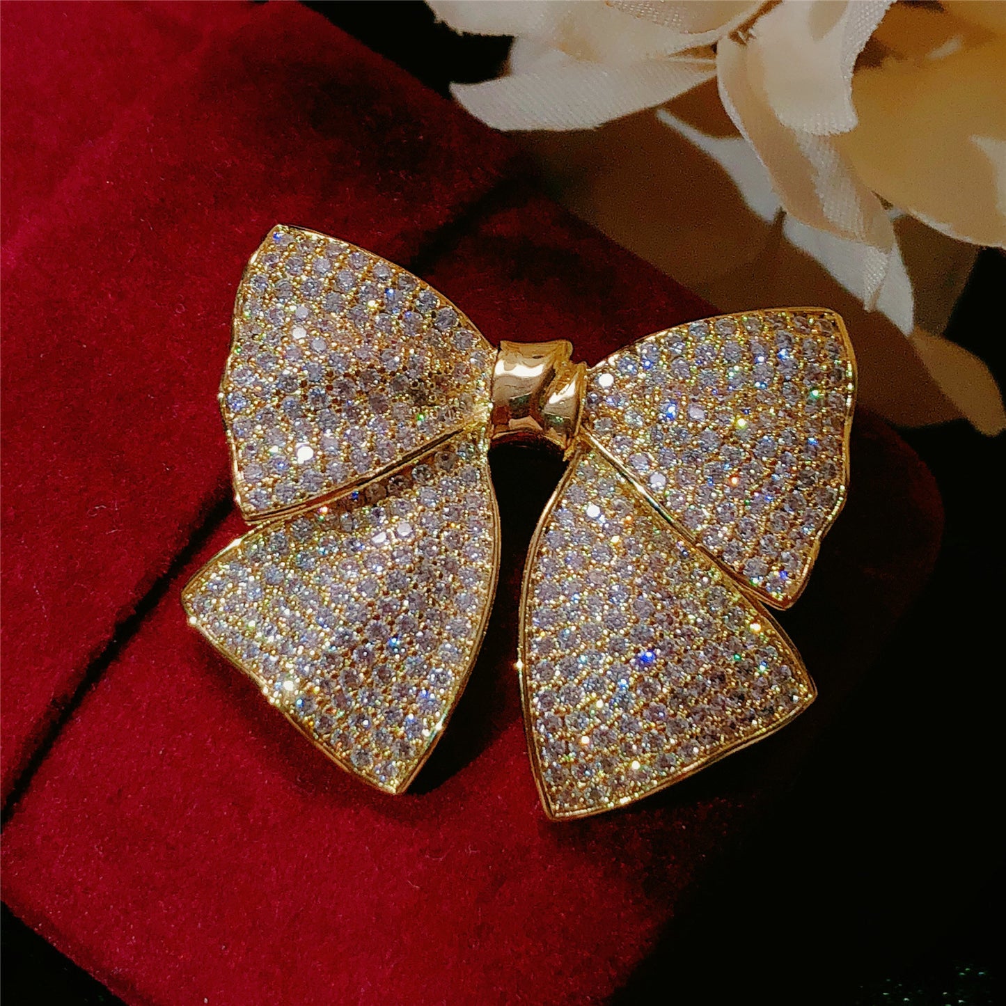 Elegant Bow Brooch