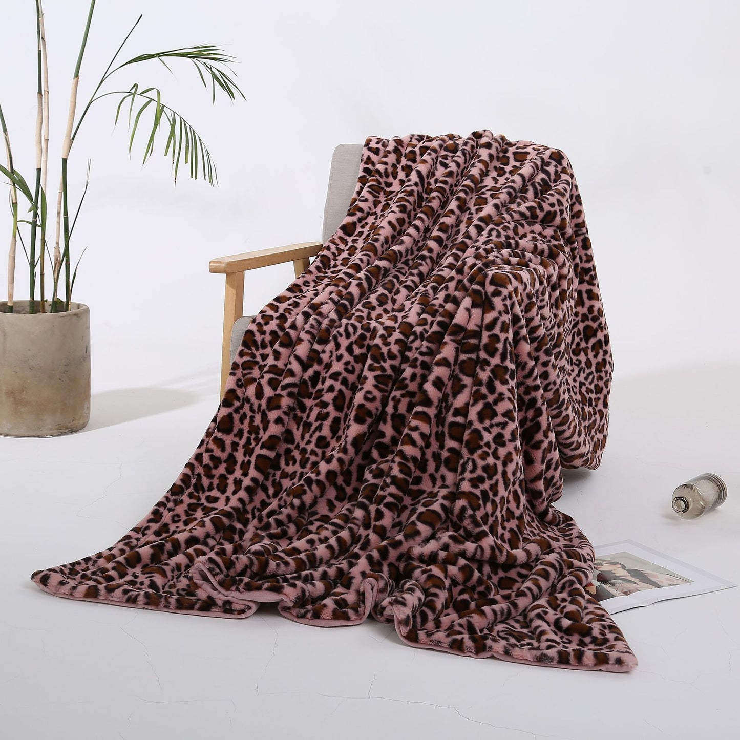 Leopard Print Short Plush Sofa Blanket