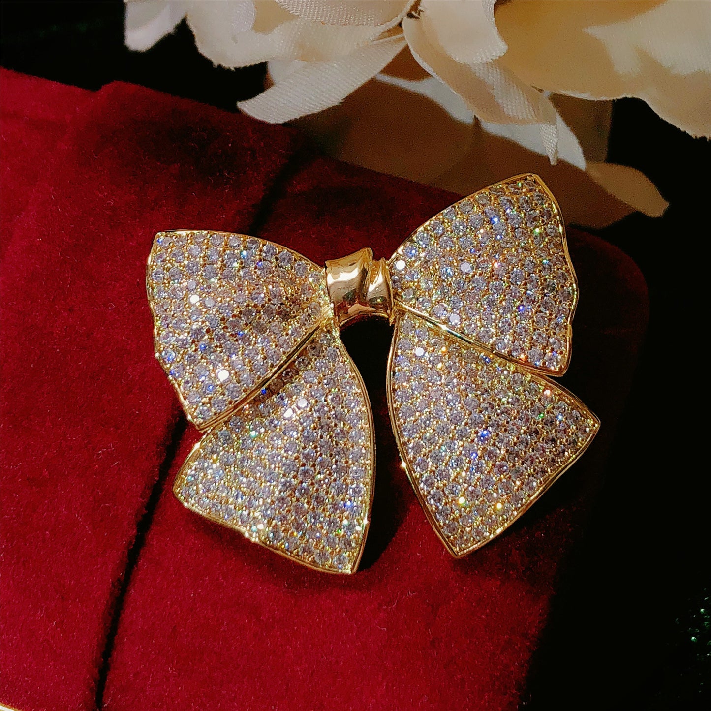 Elegant Bow Brooch