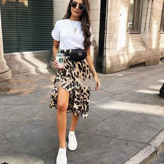 Slim Fit Leopard Print Skirt