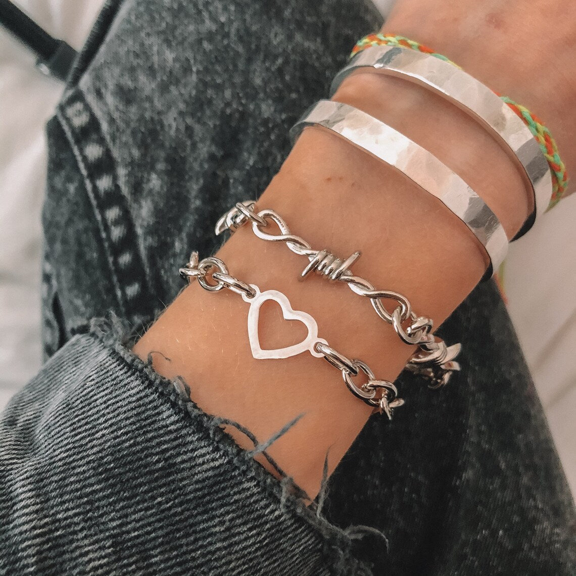 2-piece Heart-shaped Barbed Wire Bracelet