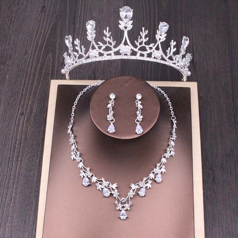 Rhinestone Crown Necklace Set