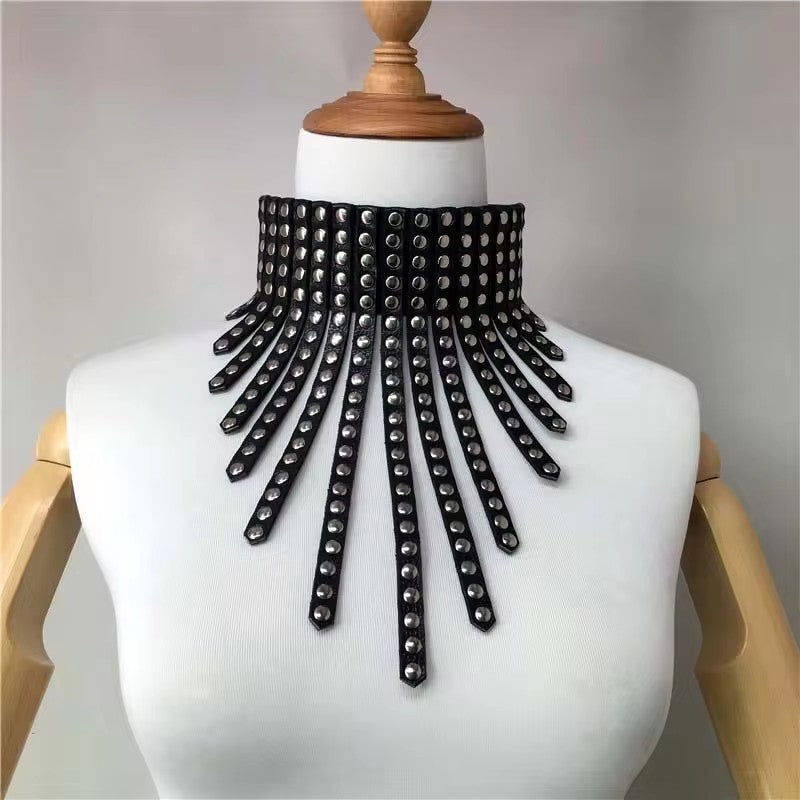 Punk Rivet Round Pendant Necklace