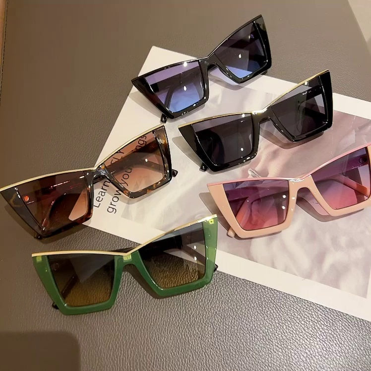 Large Frame Cats' Eye Sunglasses