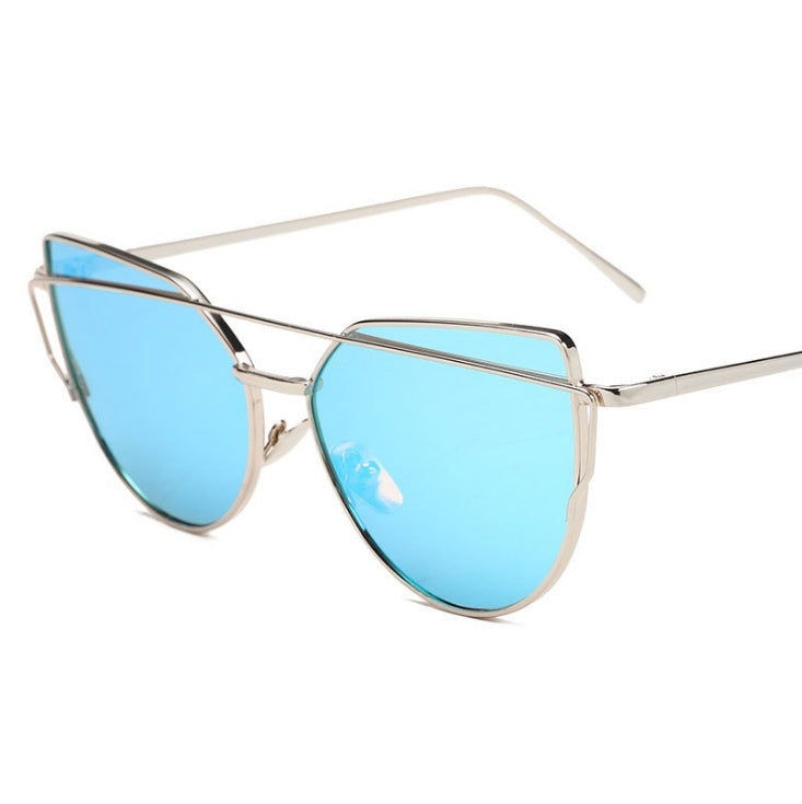 Metal frame cat eye sunglasses