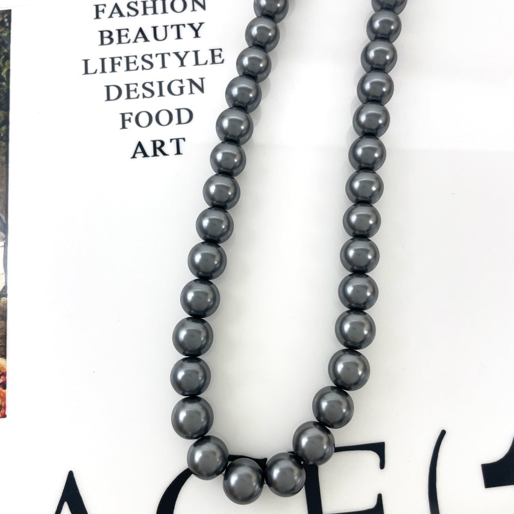 Simple Black Pearl Necklace