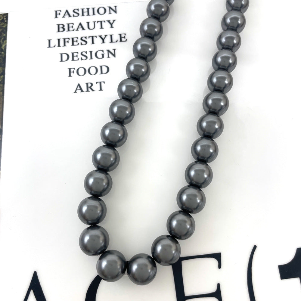 Simple Black Pearl Necklace