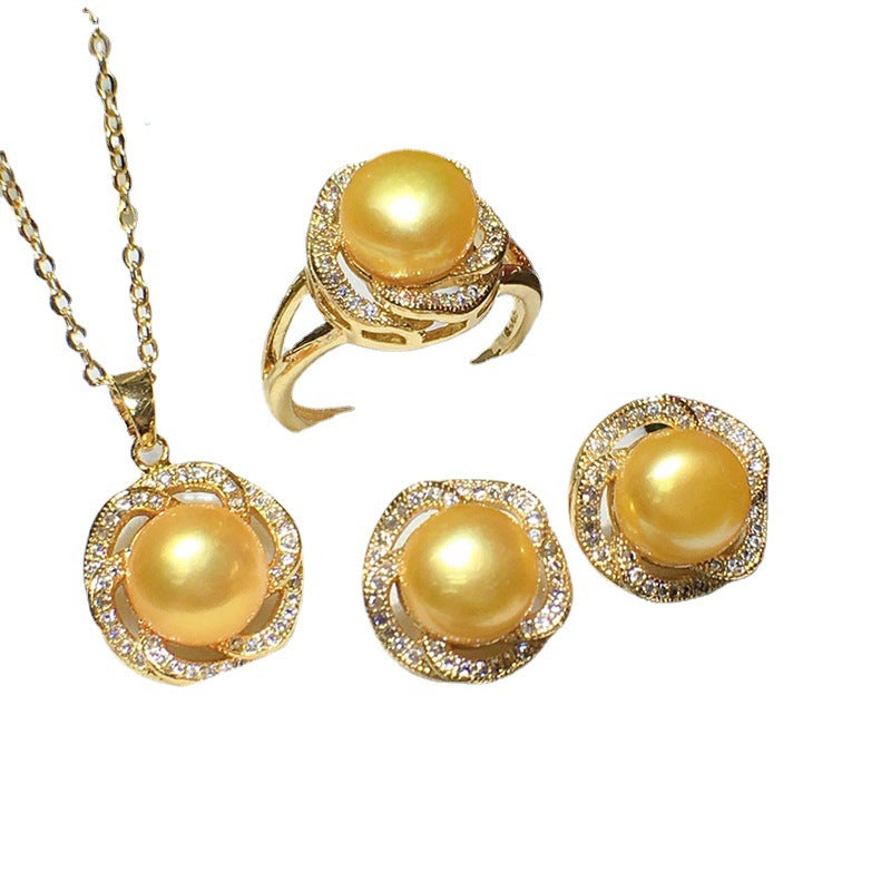 Freshwater Pearl Necklace Set