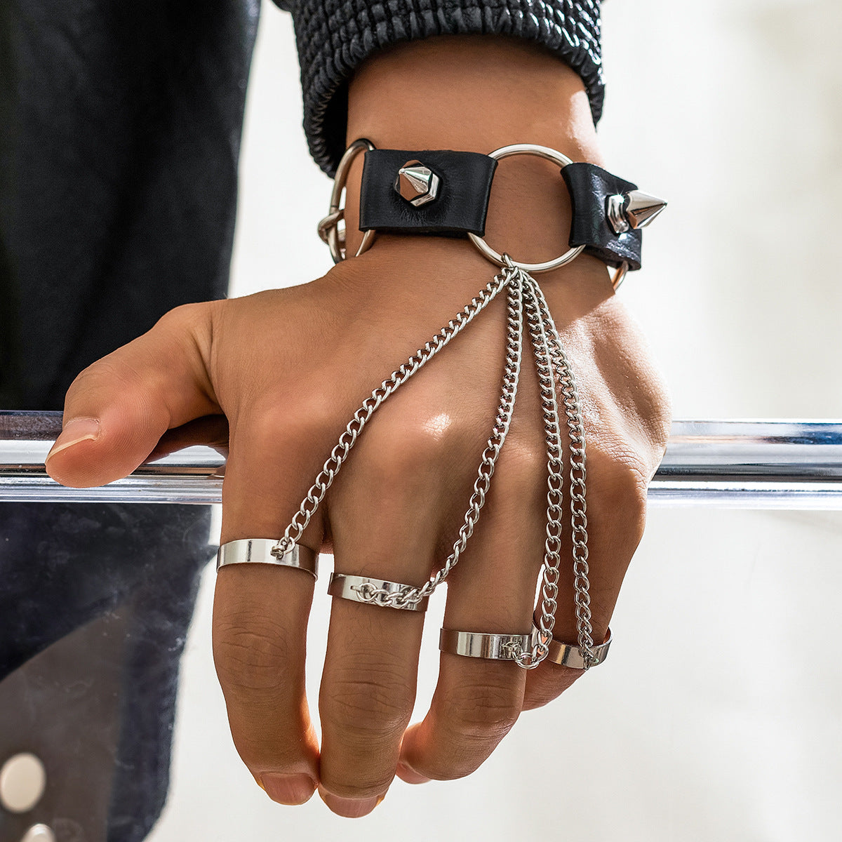 Cool Mitten-type Leather Chain Bracelet