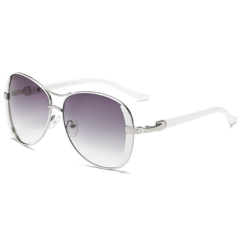 Women's Large Frame Fashionable Sunglasses