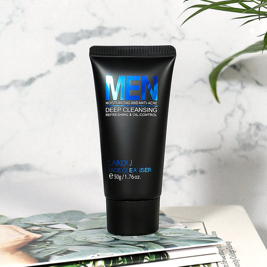 Men's Cleansing Facial Scrub