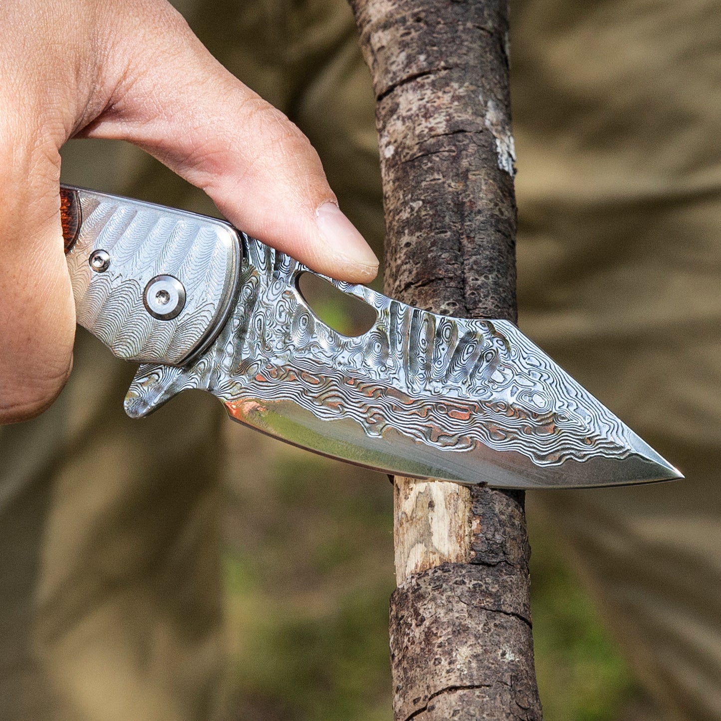 Durable Damascus Folding Knife