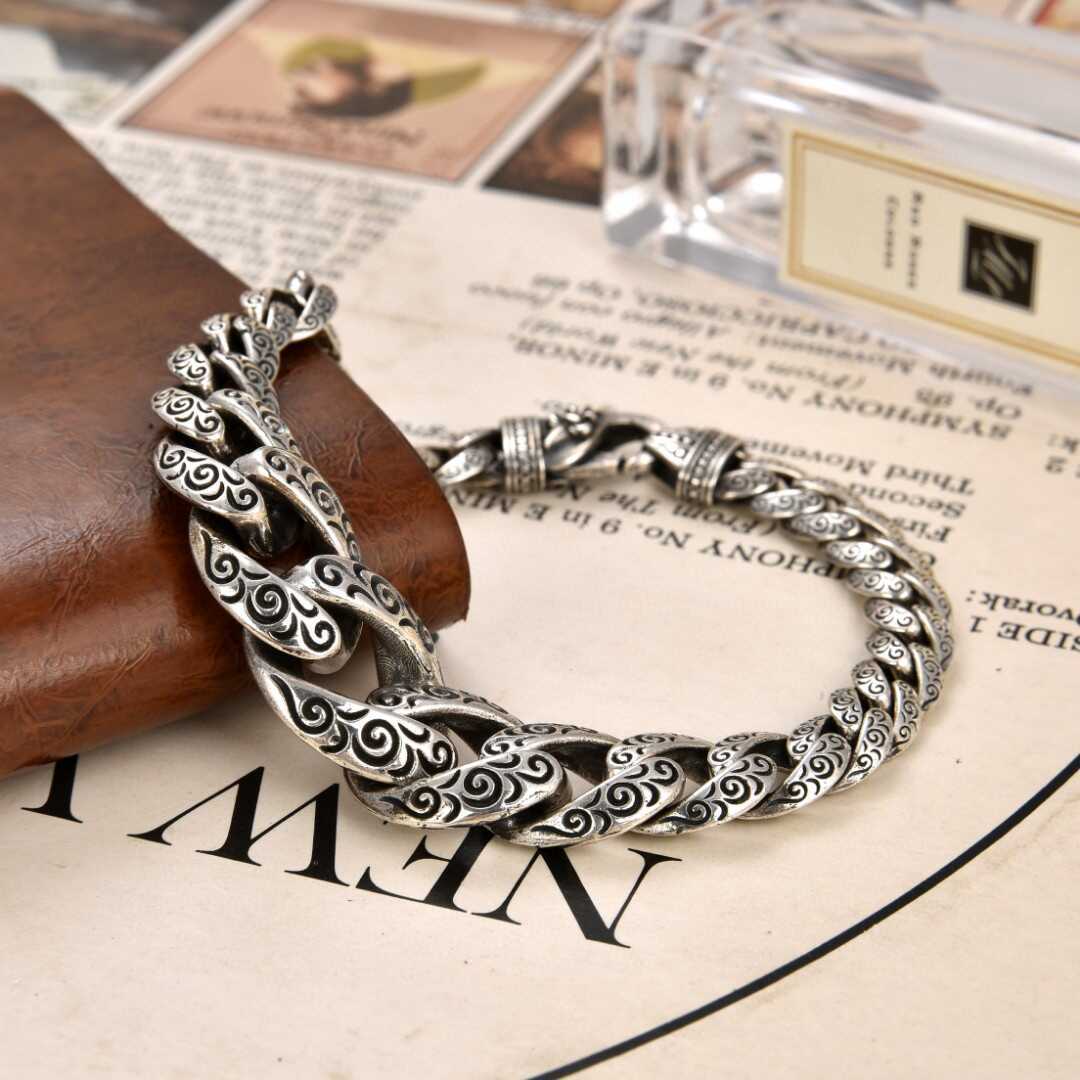 Domineering Chinese Bracelet