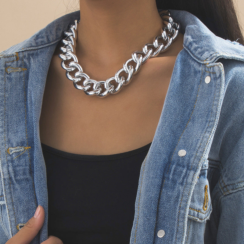 Exaggerated Aluminum Chain Necklace