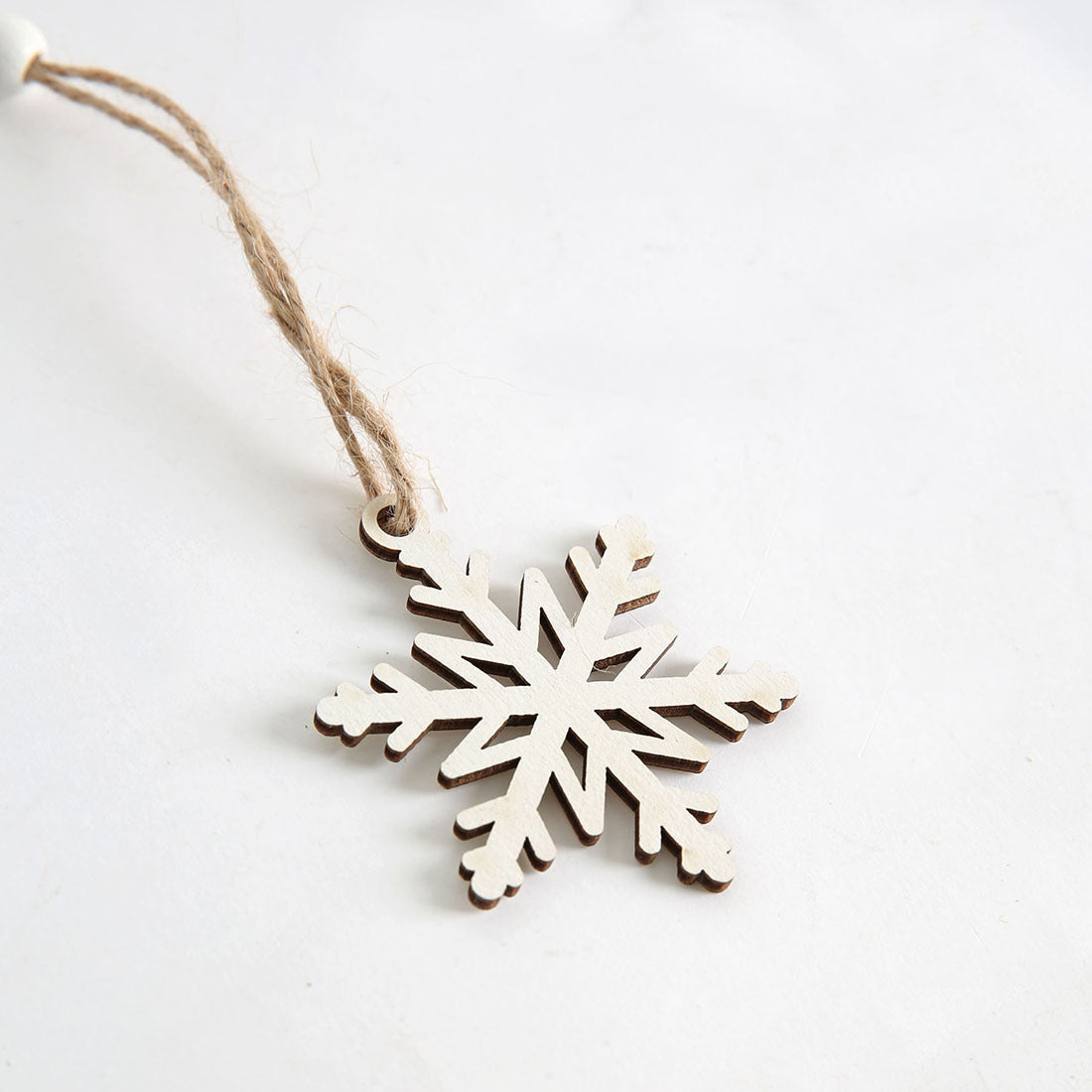 27 Christmas White Snowflakes in Wooden Box