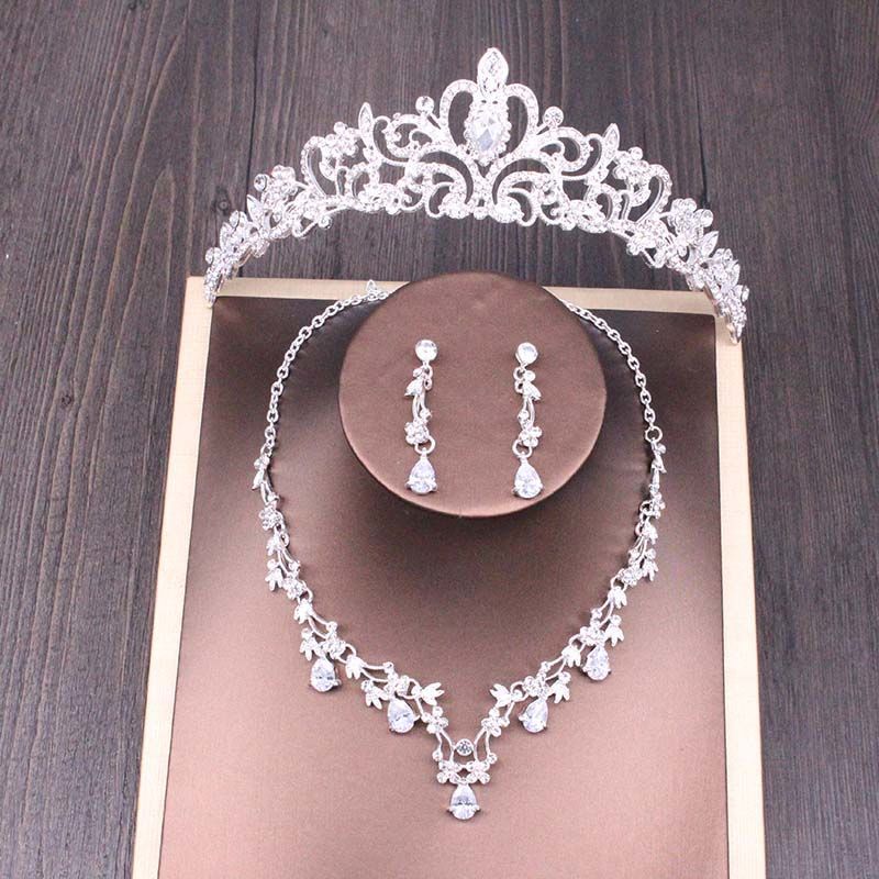 Rhinestone Crown Necklace Set